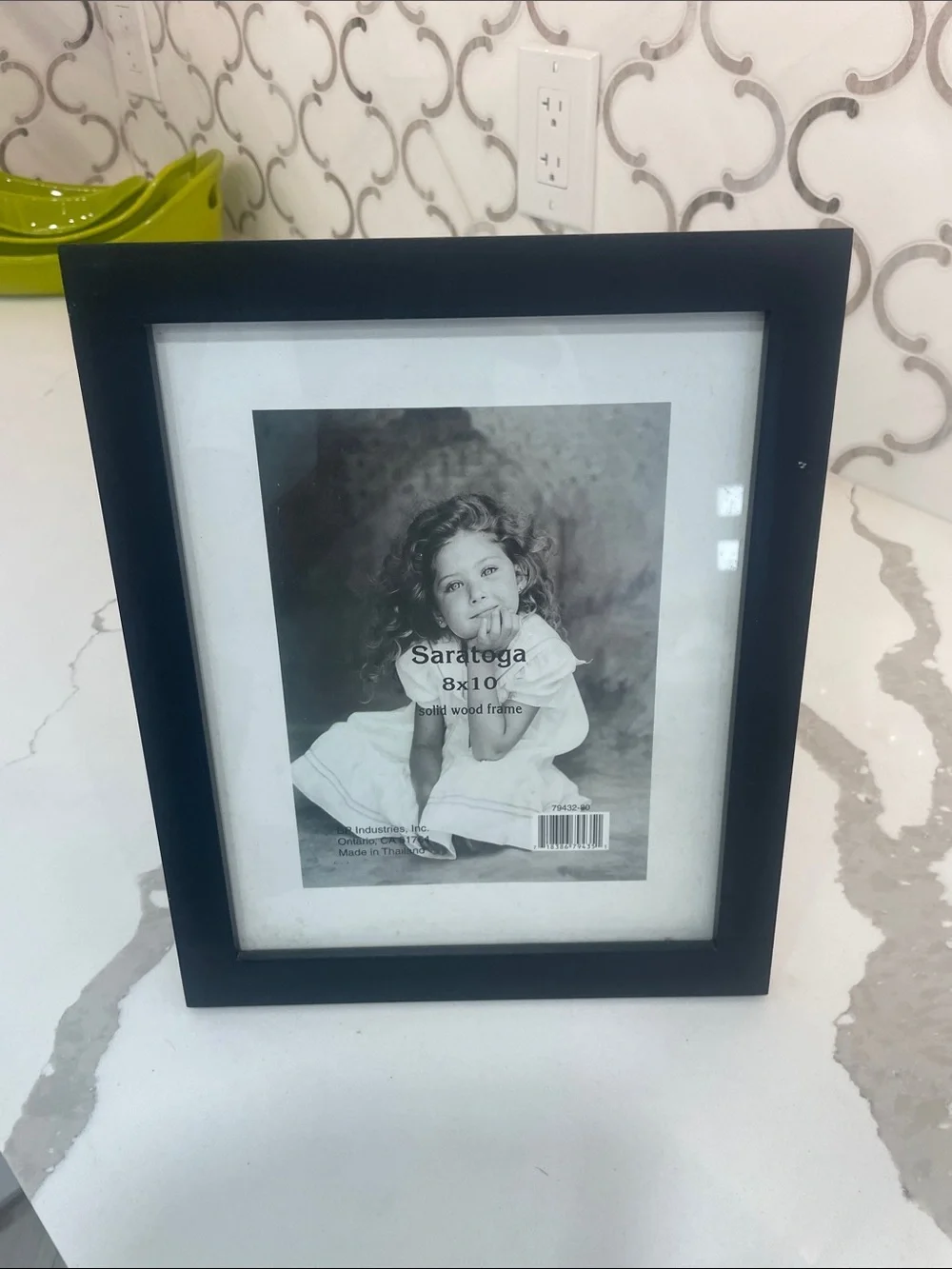 Saratoga 8x10 Solid Wood Picture Frame - Black